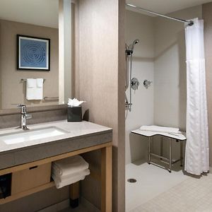 Queen Room Two Queen Beds Roll Shower Disability Access